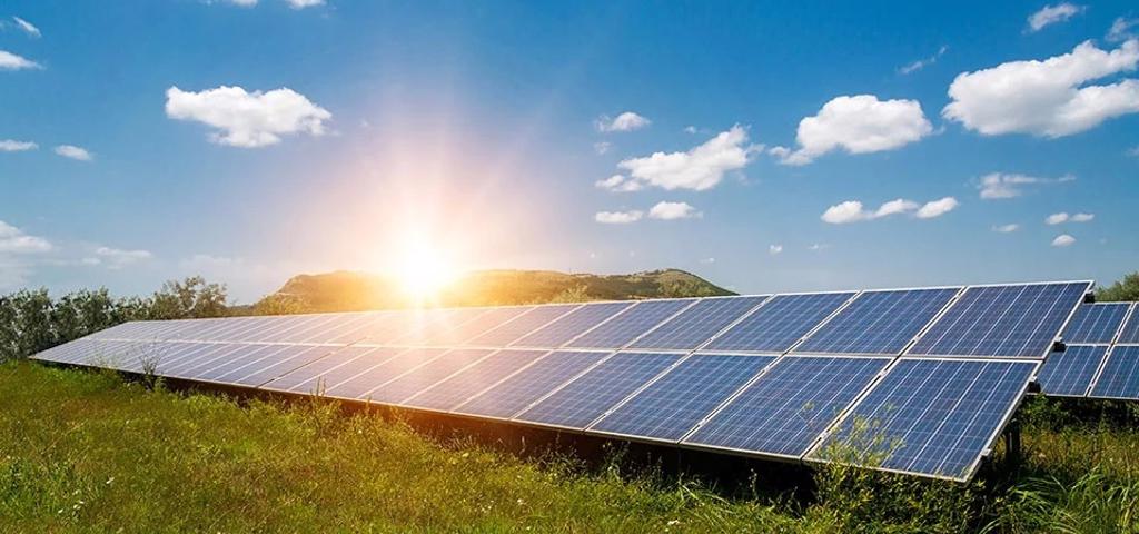 Υψηλές επιδόσεις το 2020 για τα φωτοβολταϊκά  Υψηλές επιδόσεις το 2020 για τα φωτοβολταϊκά